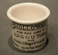 Holloways Ointment Pot   M109